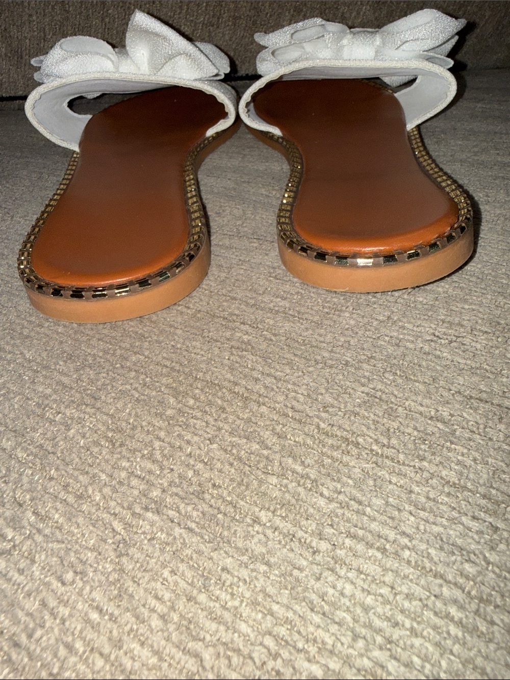 Women's White Bow Slide Sandals - Picture 4 of 4
